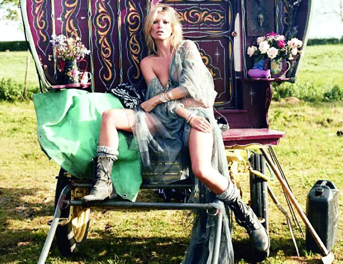 Kate Moss a pozat în sexy-ţigancă