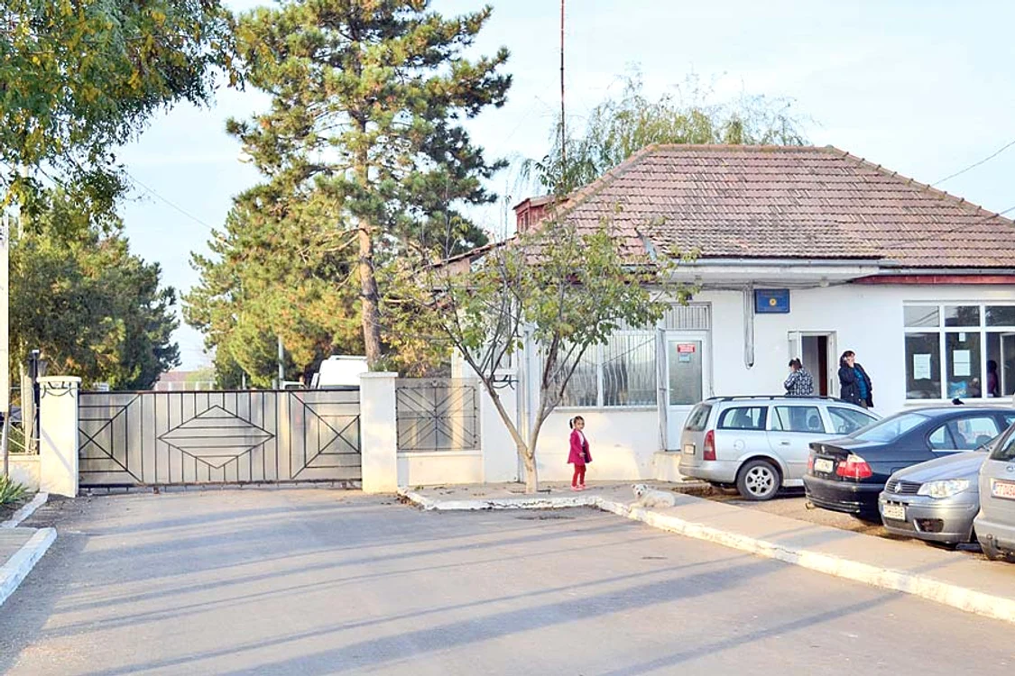 Chiar şi ieri, când s-a  prezentat la închisoare,  patronul de la  Steaua a mai ţinut un  discurs ziariştilor