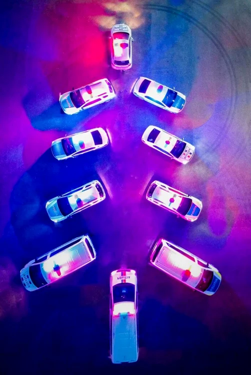 Polițiștii au alcătuit un brad din autospeciale Foto:ziartarguneamt.ro