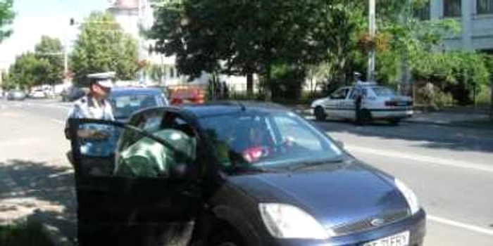 Slatina: Au condus fără permis