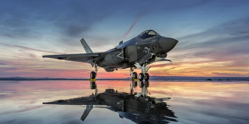 avion de lupta f 35 foto x jpg
