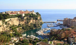 lolo monaco 1126123 jpg