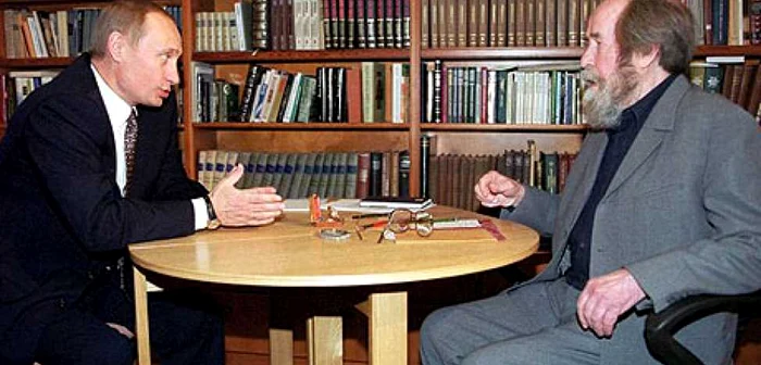 Vladimir Putin şi Aleksandr Soljeniţîn FOTO politico.com