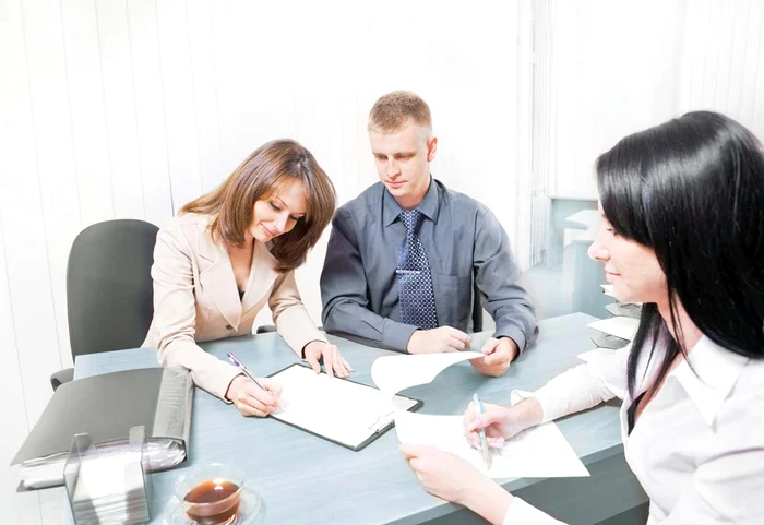 În primele opt luni ale anului băncile au acordat credite de nevoi personale în lei în valoare de 11,7 miliarde, în creştere cu 20% faţă de aceeaşi perioadă a anului trecut.