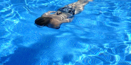 piscina jpg
