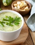 Supa crema de fasole verde  Sursa foto shutterstock 2292716465 jpg