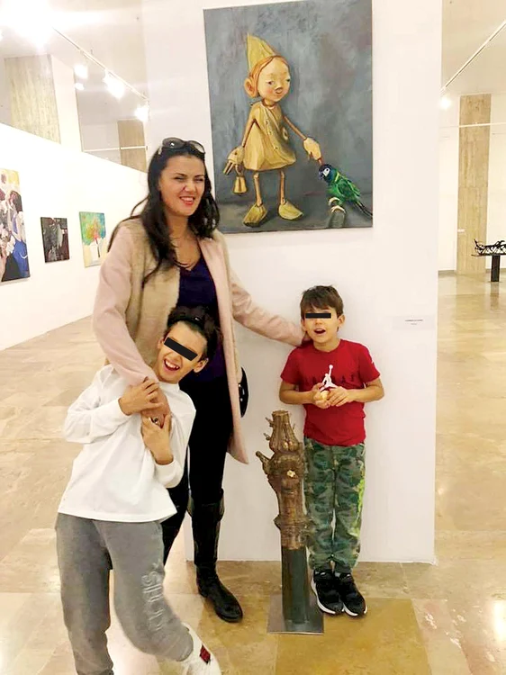 Carmen este mămica a doi băieți, Ştefan (9 ani) și Ion (7 ani)