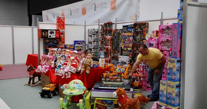 Companiile făceau ultimele retuşuri şi aşteptau vizitaorii