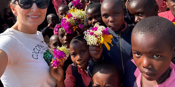 13 OCTOMBRIE   Dumitrita Bobină misiune Uganda POZA MAIN jpg
