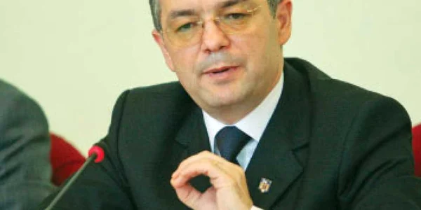 Guvernul a decis ca, până în 2015, masa salarială să fie redusă la 6,2% din PIB