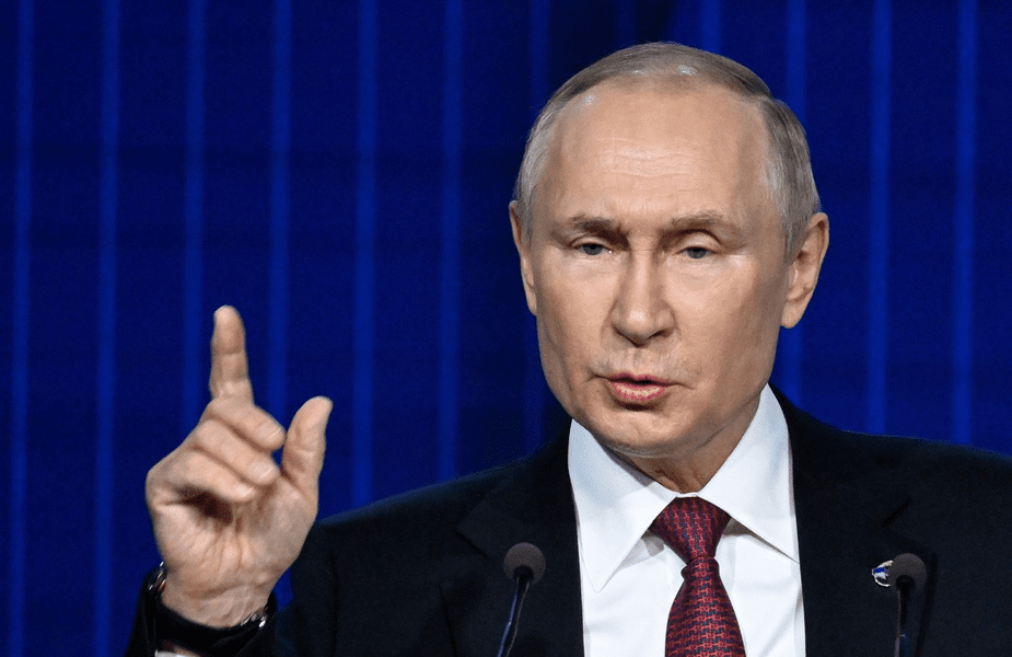 Putin anunţă că bombardamentele asupra infrastructurii energetice ucrainene vor continua