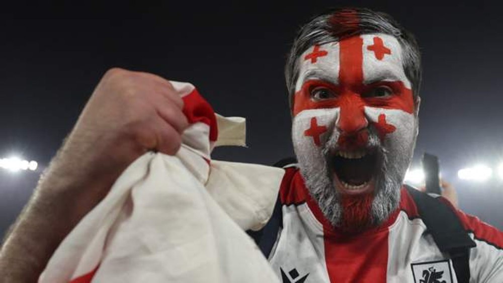 Georgia îi decorează pe componenţii echipei naţionale pentru calificarea la Euro 2024