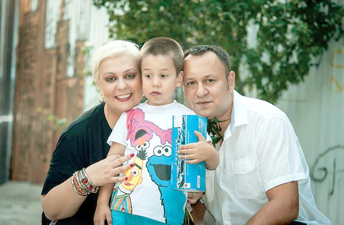 Monica Anghel, alături de familia ei