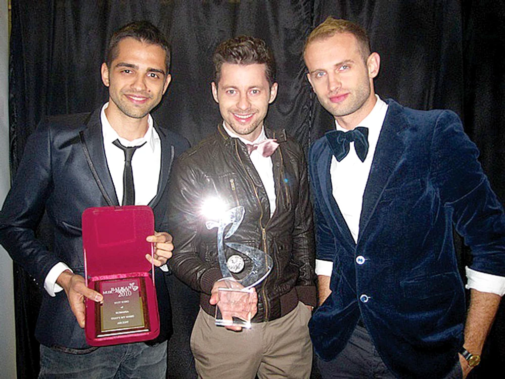 Mihai, Adrian şi Sorin, în perioada lor de glorie cu trupa Akcent