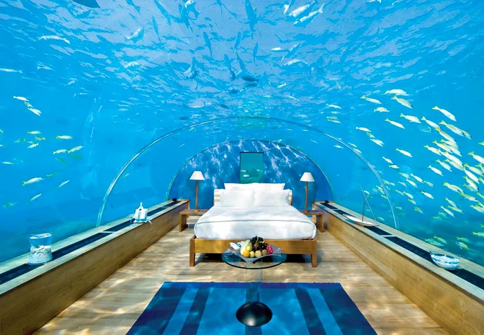 Maldive- Hotelul Hilton se află la 100 de metri sub ocean şi oferă o protecţie incredibilă în caz de război atomic, în condiţii de confort sporit