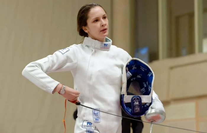 Competiţia şi medalia pentru Simona Pop şi echipa României. Cea mai recentă ispravă medalia de argint la etapa de Cupă mondială de la Buenos Aires. FOTO - facebook.com