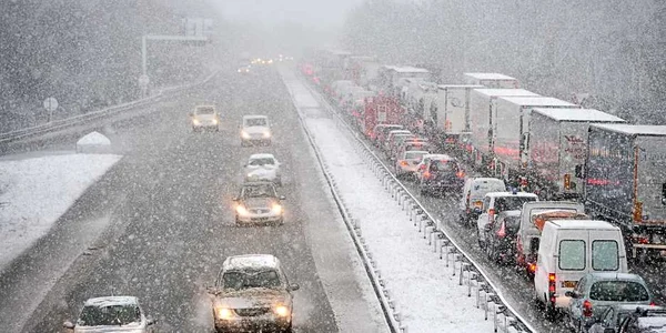 În nordul Franței s-au înregistrat ninsori abundente Foto: AFP