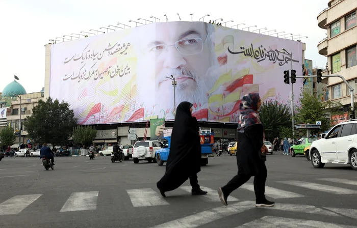 Panouri cu liderul defunct al Hezbollah în Teheran FOTO EPA-EFE