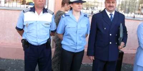 Jandarmii le-au dat sfaturi elevilor despre cum să stea departe de probleme