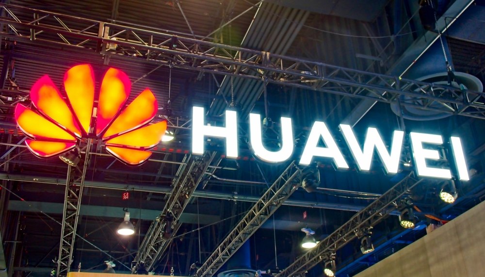 Grupul chinez Huawei începe anul viitor construcția primei sale uzine europene, în Franța