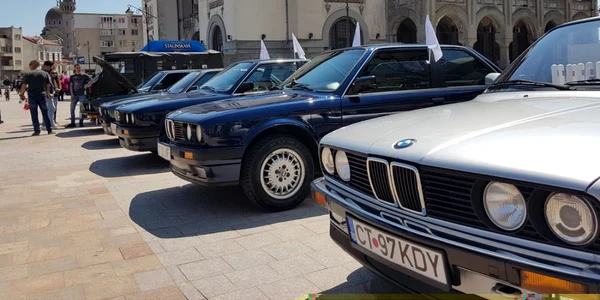 Maşini de epocă în expoziţie la Constanţa FOTO Călin Gavrilaş
