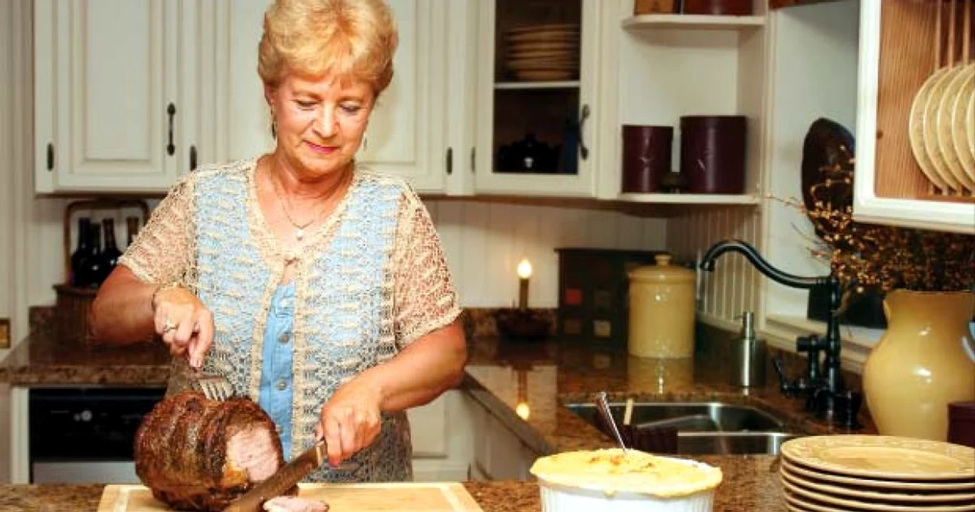 Ideal ar fi să consumi  carnea roşie preparată la cuptor sau fiartă