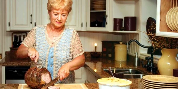 Ideal ar fi să consumi carnea roşie preparată la cuptor sau fiartă