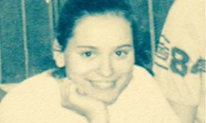 Așa arăta Andreea Esca pe vremea când era elevă în clasa a IX a la Liceul Lazăr jpeg