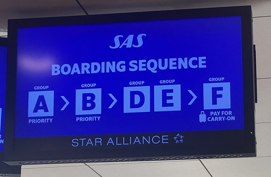Procesul de îmbarcare: provocări actuale și soluții pentru optimizarea timpilor de boarding în România