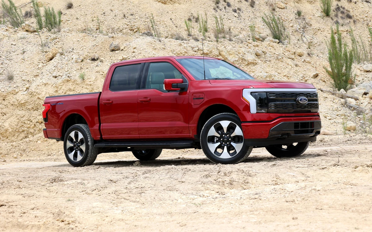  Ford F-150 Lightning 
