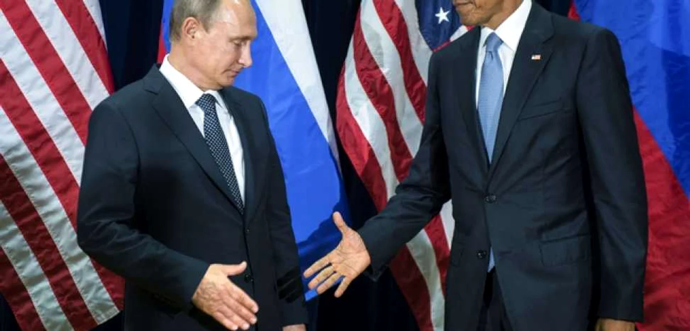 Vladimir Putin şi Barack Obama îşi strâng mâinile, la New York FOTO AP/SIPA