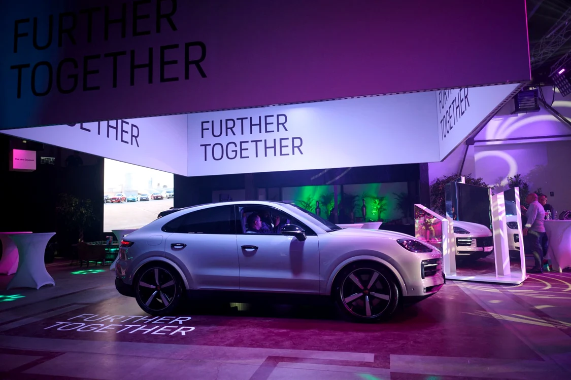A treia generație Porsche Cayenne a sosit în România Foto - Radu Chindriș