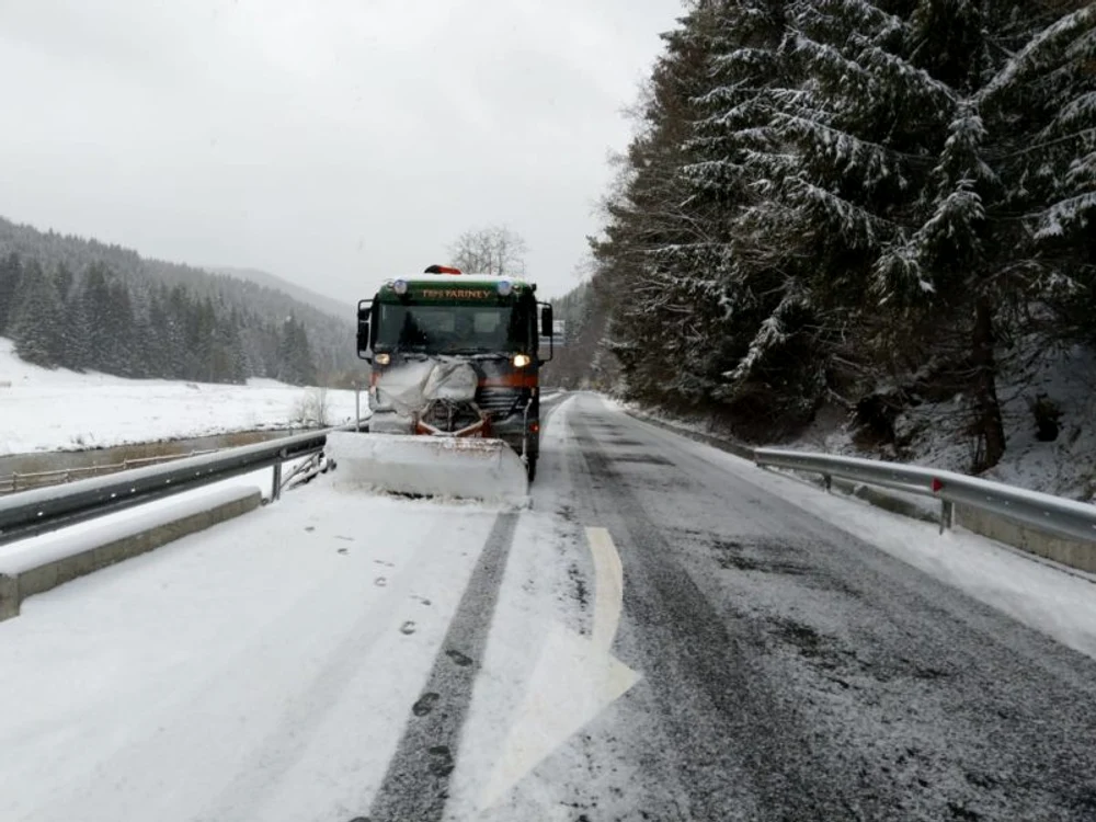 Vremea s-a schimbat brusc, radical. A nins molcom în toată ţara, în noaptea de 22∕23 martieFoto> romania24.ro