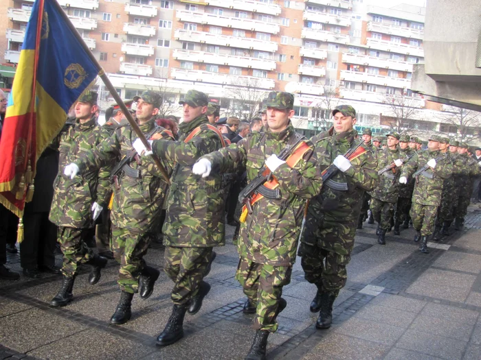 Manifestările se vor încheia cu defilarea gărzii de onoare/foto: Arhiva