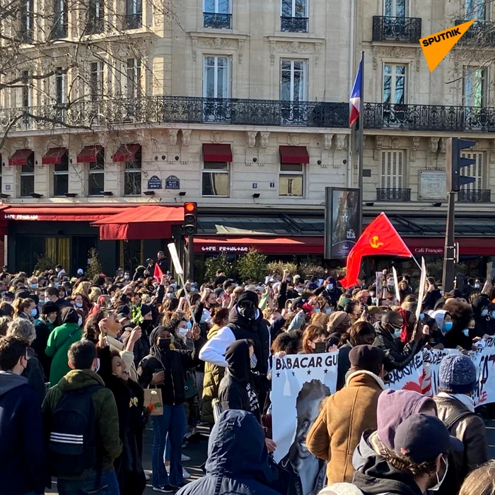 Manifestanţii au ieşit pe străzile Capitalei, dar şi în alte oraşe franceze Sursă foto: Sputnik Franţa