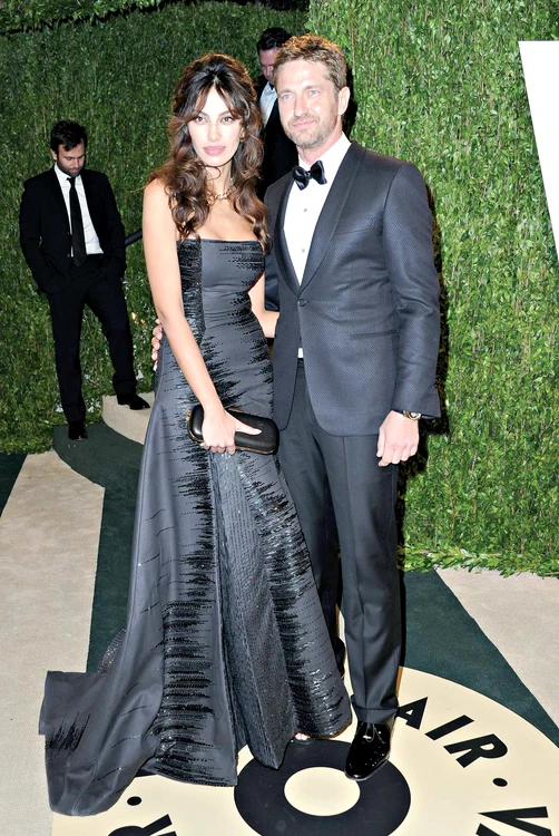 
    Mădălina Ghenea  şi Gerard Butler  