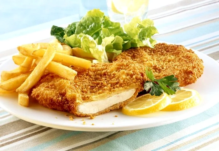 
    Dacă nu ai voie sa mănânci prăjeli, atunci încearcă acest șnițel de pui crocant la cuptorclickpoftabuna.ro  