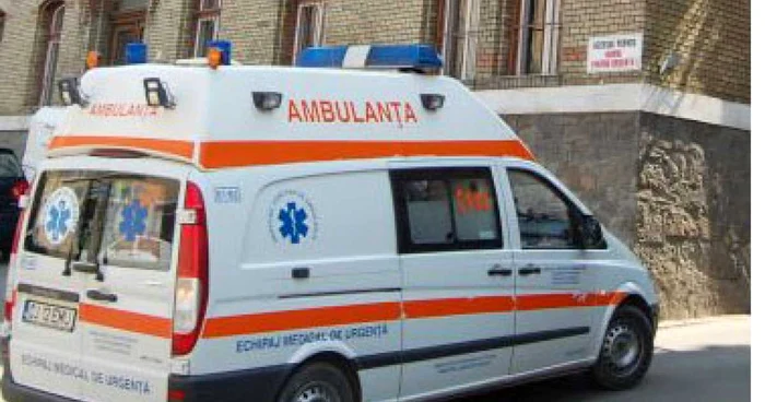 Ambulanţele sunt dirijate, începând de joi, spre spitalele cu paturi libere