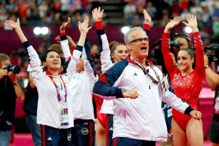 
    John Geddert după cucerirea titlului olimpic în 2012 Foto: Guliver/ GettyImages  