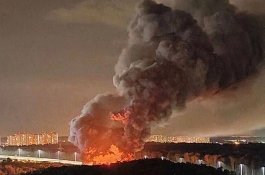 Incendiu în apropierea reședinței lui Vladimir Putin din afara Moscovei. Focul s-a răspândit pe 2.000 de metri pătrați