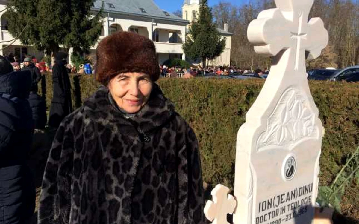 Iulia Rodica Ene (Dinu) la Peştera Sfântului Andrei Foto Sînziana Ionescu