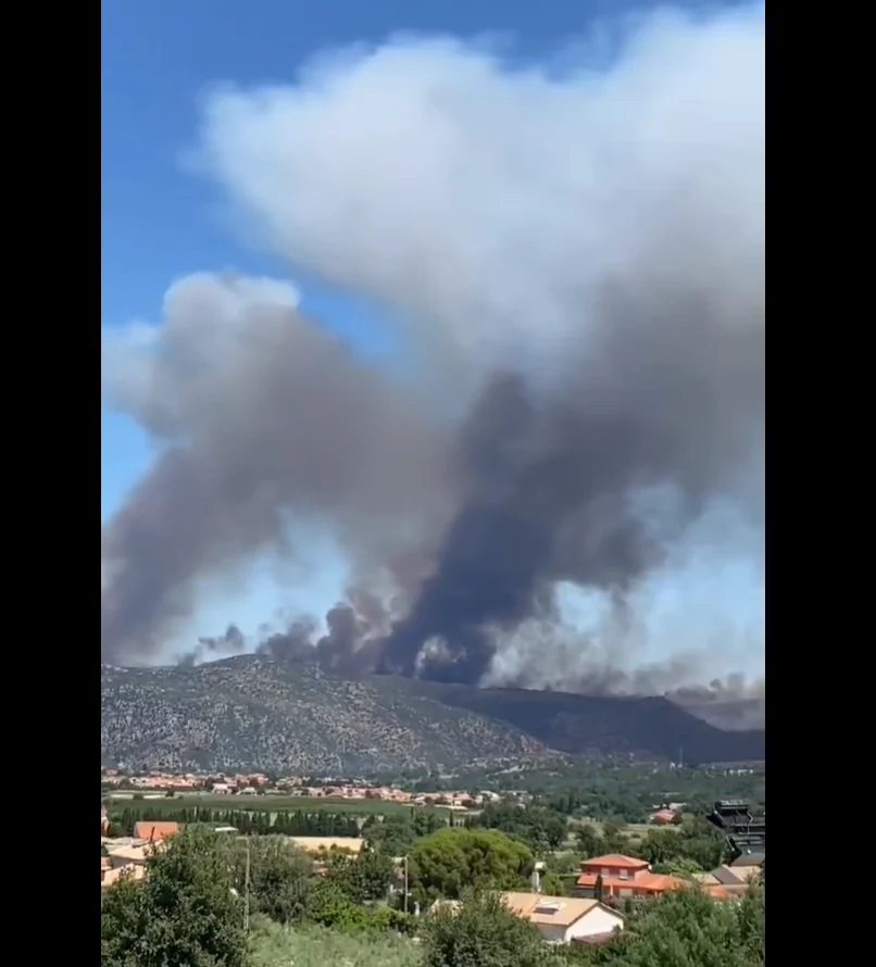 Un nou incendiu de vegetație face ravagii în sudul Franței. Aproape 1.000 de hectare au fost mistuite de flăcări