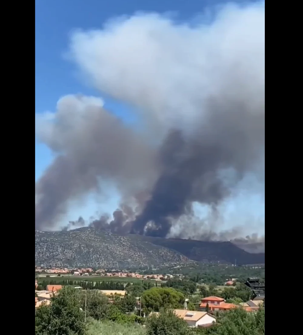 Un nou incendiu de vegetație face ravagii în sudul Franței. Aproape 1.000 de hectare au fost mistuite de flăcări