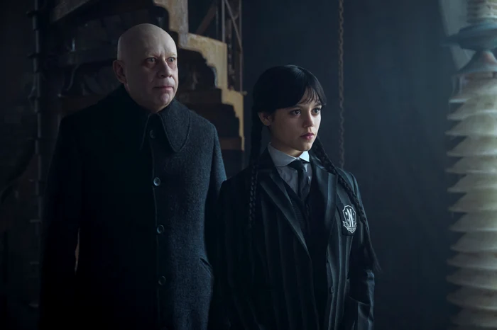 Unchiul și nepoata Addams. FOTO: Netflix