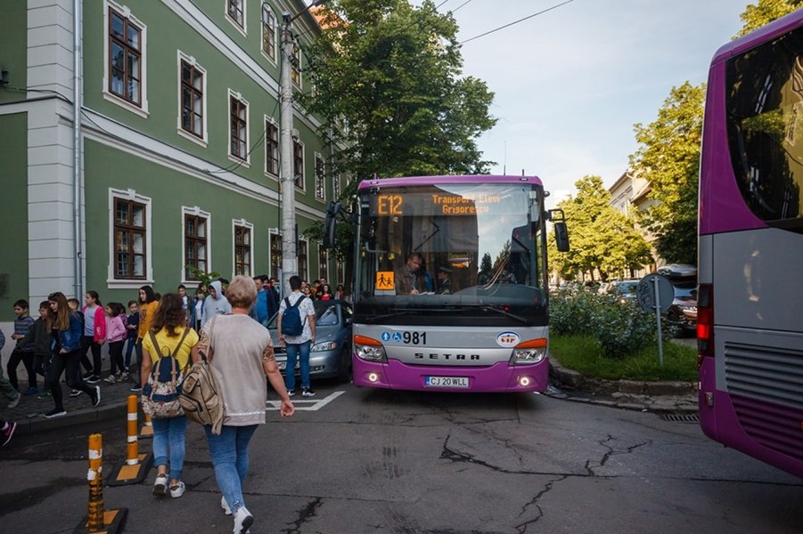Noul an școlar vine cu program special pentru mijloacele de transport public și cu autobuze speciale pentru copii. Anunțul oficial făcut de CTP