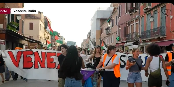 proteste venetia caprura X png