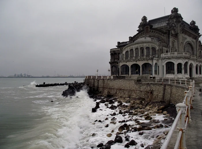 
    Prognoza meteo la mare în weekend ne spune că nu e vreme de plajăfoto: Click!  