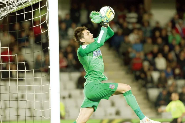 
    Ciprian Tătăruşanu  va semna pe trei ani cu Fiorentina  