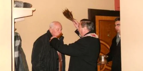 Sfinţirea caselor se va încheia pe 8 ianuarie/foto: Arhiva