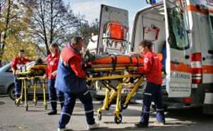 Răniţii au fost transportaţi la spital
